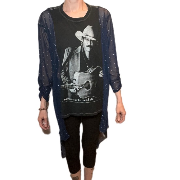 Tee Train upcycle - Picture 9 of 15